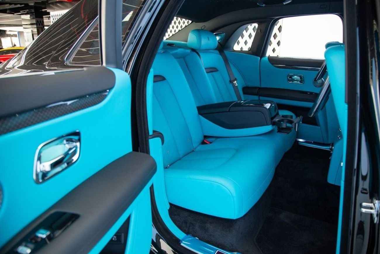 رولز رويس جوست BLACK BADGE