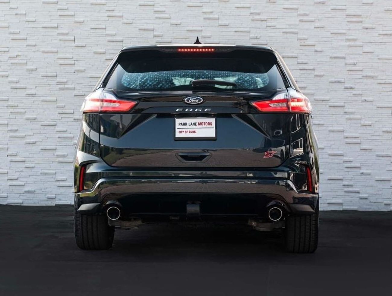 Ford Edge ST 2.7T V6 AED 2,359 PM • EDGE ST • ONLY 12,500 KM • 2.7L TURBO V6 • FORD WARRANTY + SERVICE CONTRACT T