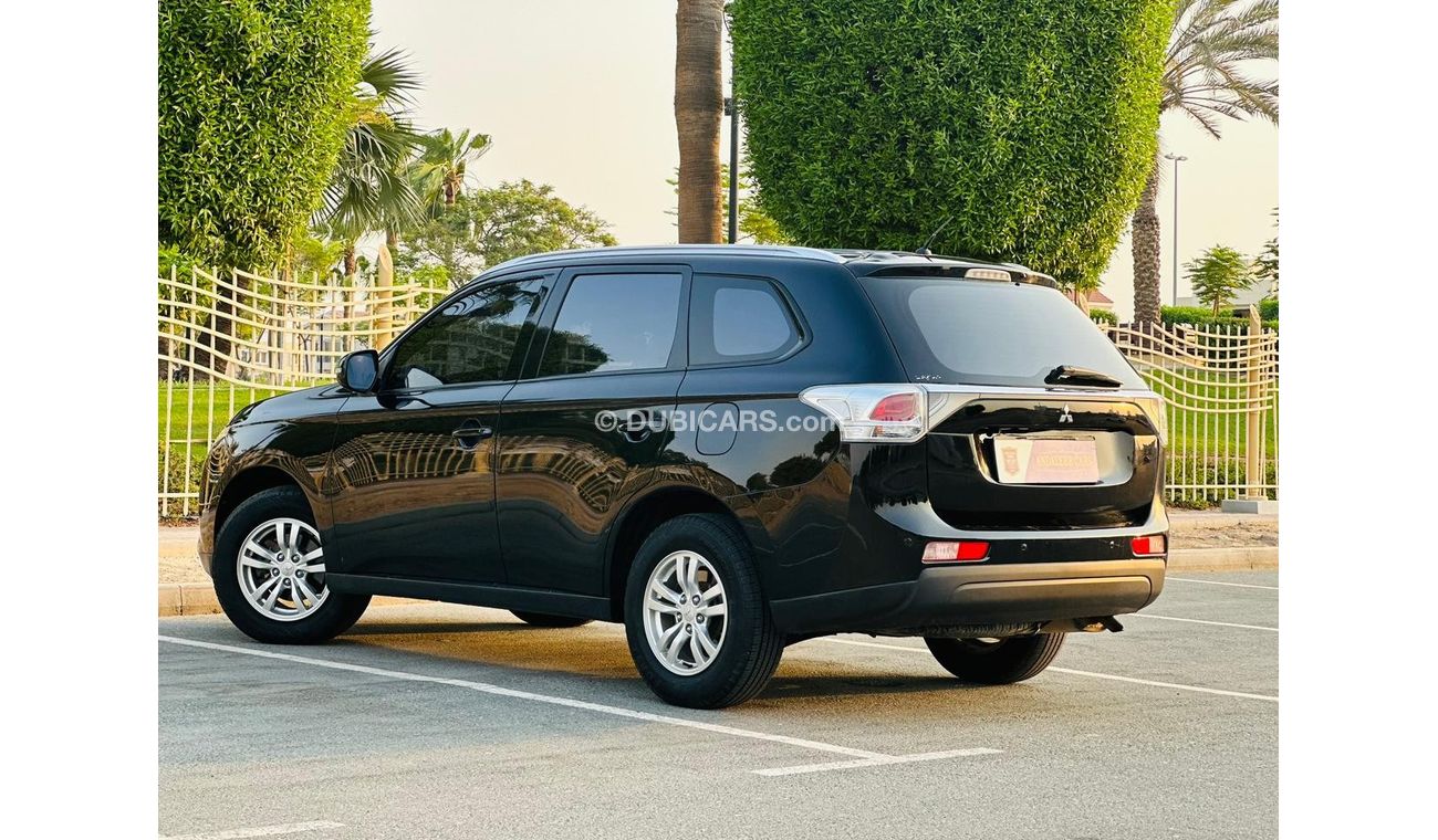Mitsubishi Outlander 710 PM || OUTLANDER GLS  2.4L V4 4WD || 0%DP || GCC || PRISTINE CONDITION