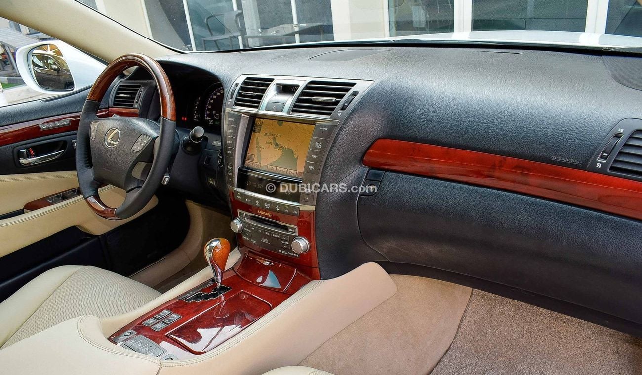 Lexus LS 600 H - HYBRID Full Service History GCC