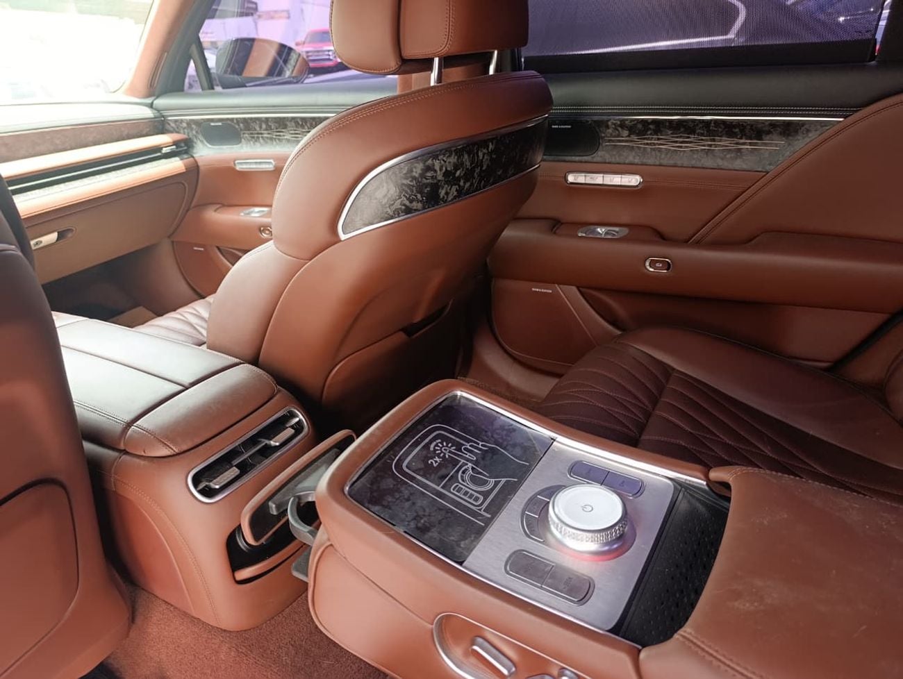 Genesis G90 PLATINUM