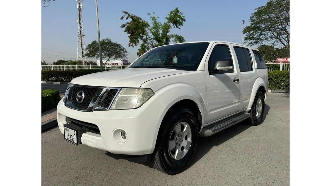 Nissan Pathfinder Std nissan pathfinder 2015 verry good condition