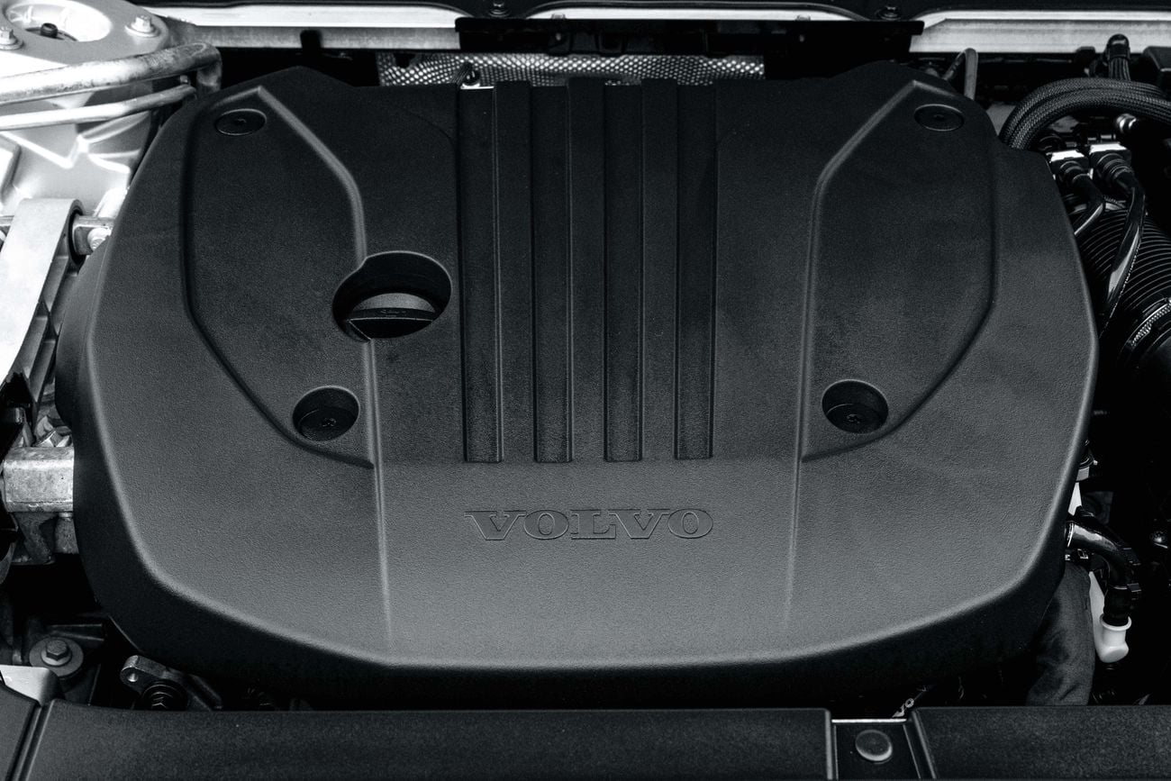 Volvo XC90 XC90 B5 Momentum | 2,605 P.M | 0% Downpayment | Excellent Condition!