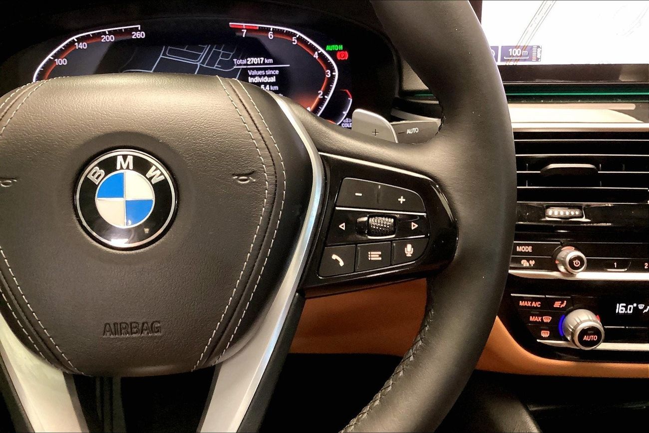 بي أم دبليو 520i Joy Edition | شامل الضمان | 0 ﺪﻔﻋﺓ ﺃﻮﻟﻯ