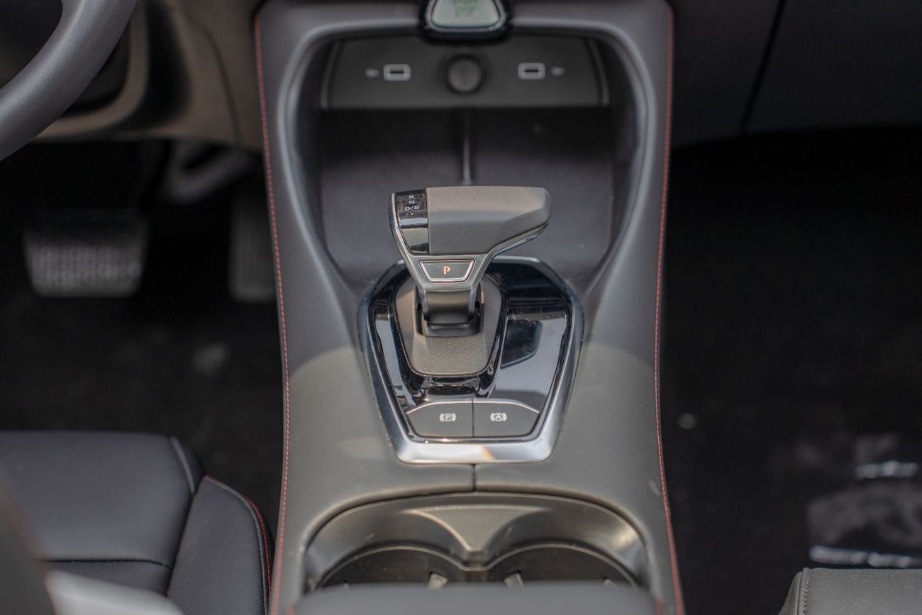 أم جي 5 MG5 2025 1.5L Turbo Petrol