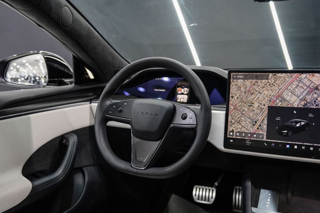 تسلا Model S Plaid (AWD) Carbon Fiber Interior | 1,020 HP | Dealer Warranty!!