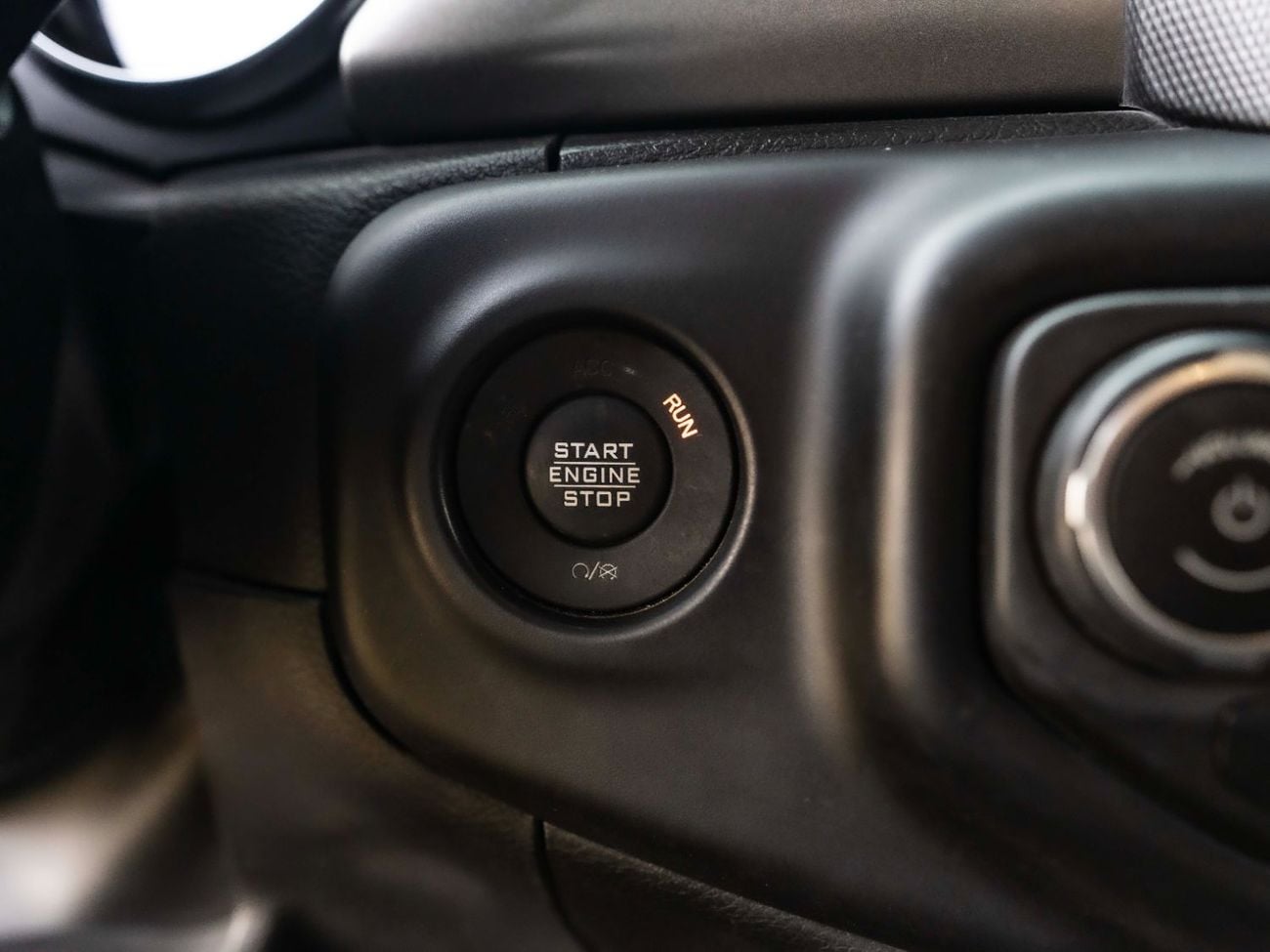 Jeep Wrangler Sport S 3.6L A/T