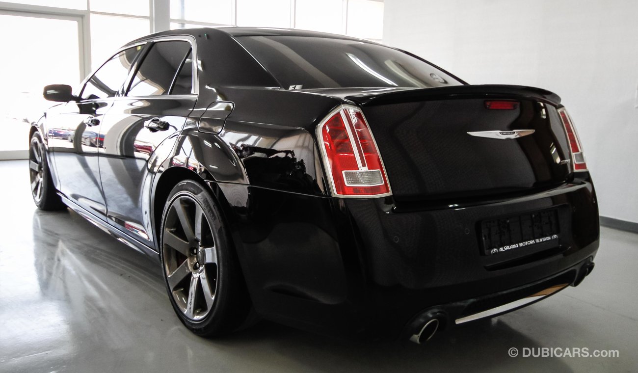 كرايسلر 300C SRT