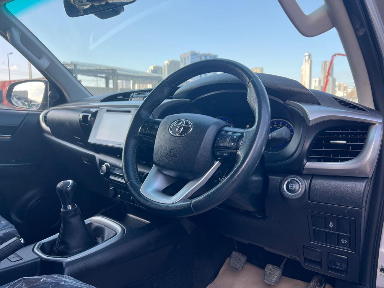 تويوتا هيلوكس TOYOTA HILUX PICKUP DIESEL 2.8 LITER YEAR 2020 SILVER COLOR