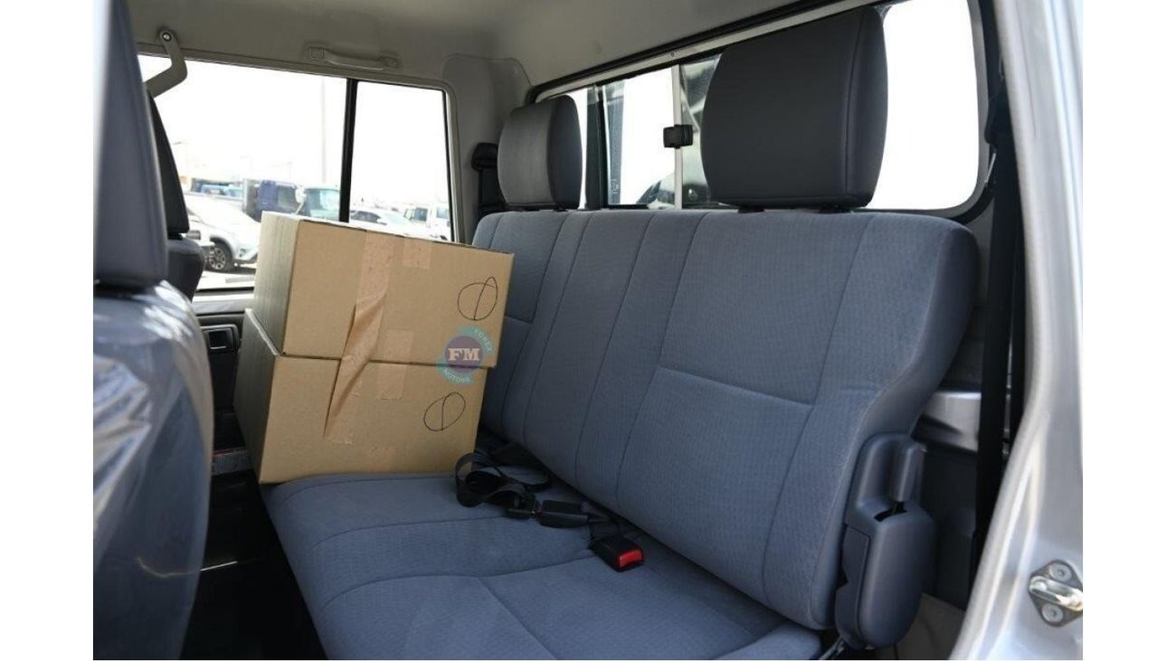 تويوتا لاند كروزر بيك آب Double Cab 4.5L Diesel Limited
