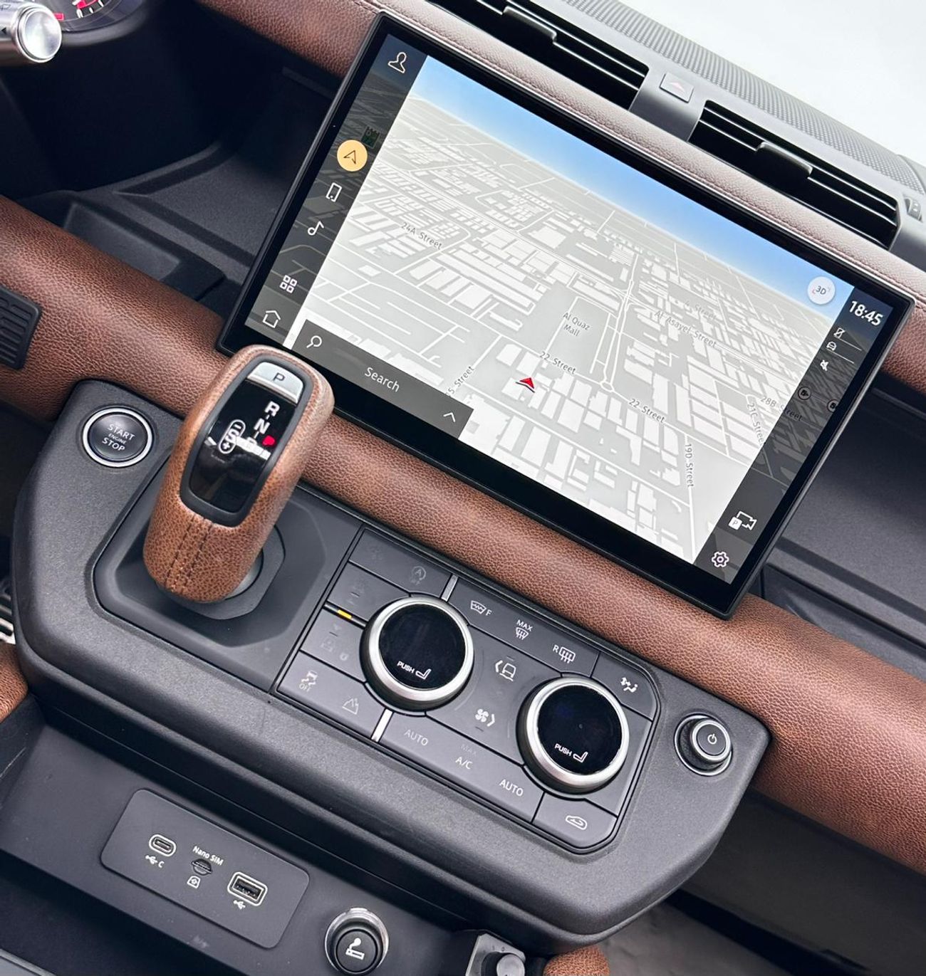 لاند روفر ديفندر 2022 Land Rover Defender 110 V8 Edition, Sep/2026 Land Rover Warranty, Nov/2027 Land Rover Service P