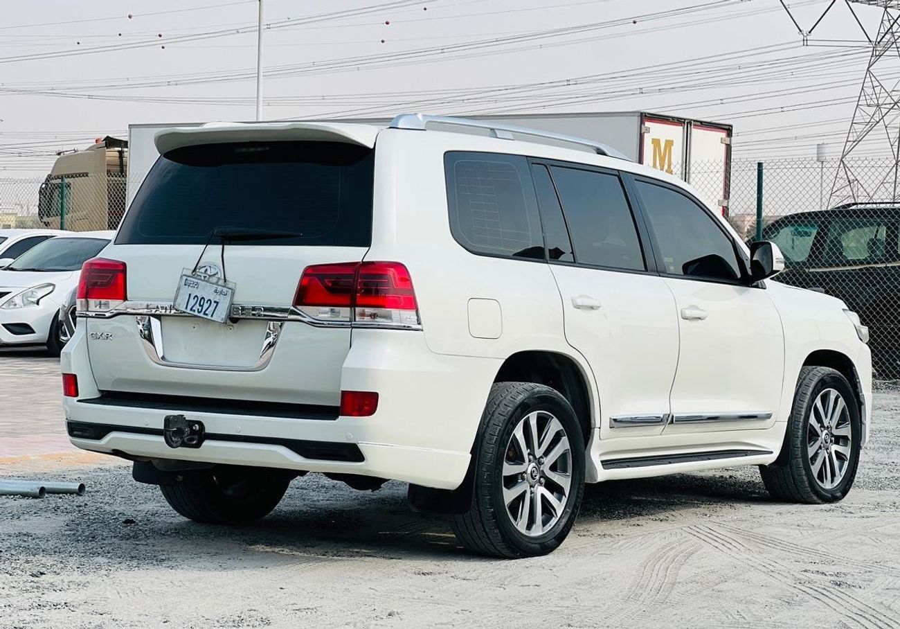 Toyota Land Cruiser petrol 4.0 liter 2017 model left hand drive  only for export available