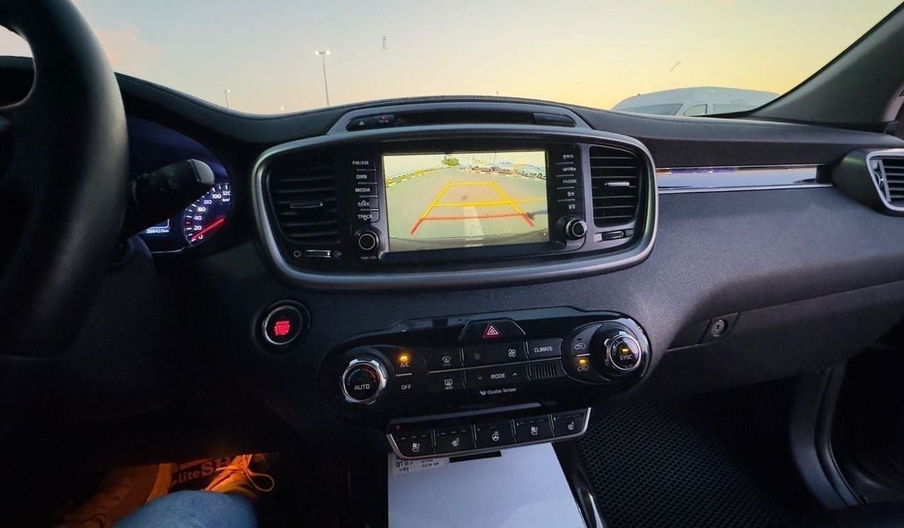 Kia Sorento PREMIUM CONDITION | LHD | 2015 | 2.0L DIESEL ENGINE | REAR VIEW CAMERA