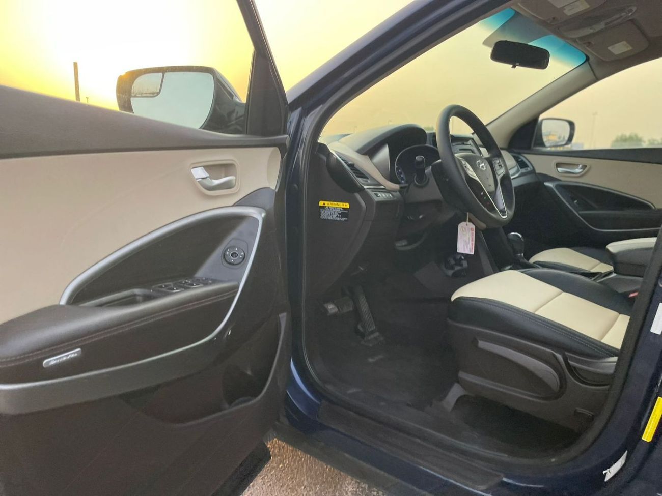 Hyundai Santa Fe 2018 Hyundai Santa Fe 2.4L V4 Sports - Rear CAM - Leather Seats - Cruise Control - 108,000 Mileage