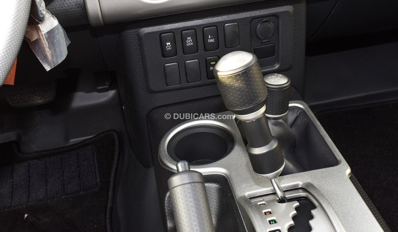 Toyota FJ Cruiser TOYOTA FJ CRUISER 2023 4.0L V6 PETROL