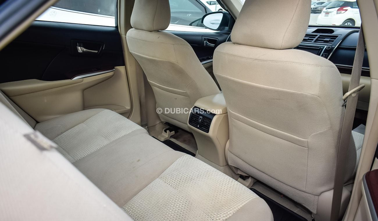 تويوتا كامري XLE