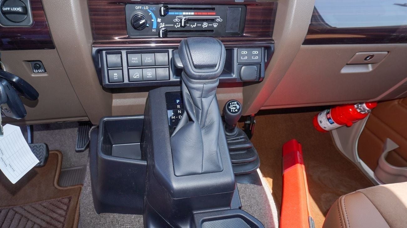 Toyota Land Cruiser 70 HT VXR LX 4.0L V6 A/T Al Futtaim