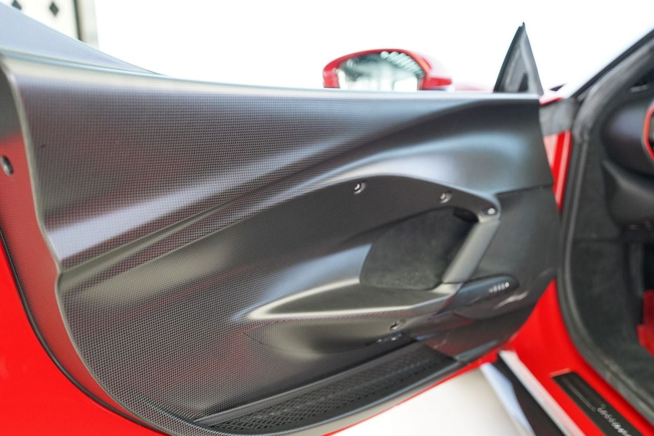 فيراري 296 GTB 3.0T V6 PHEV