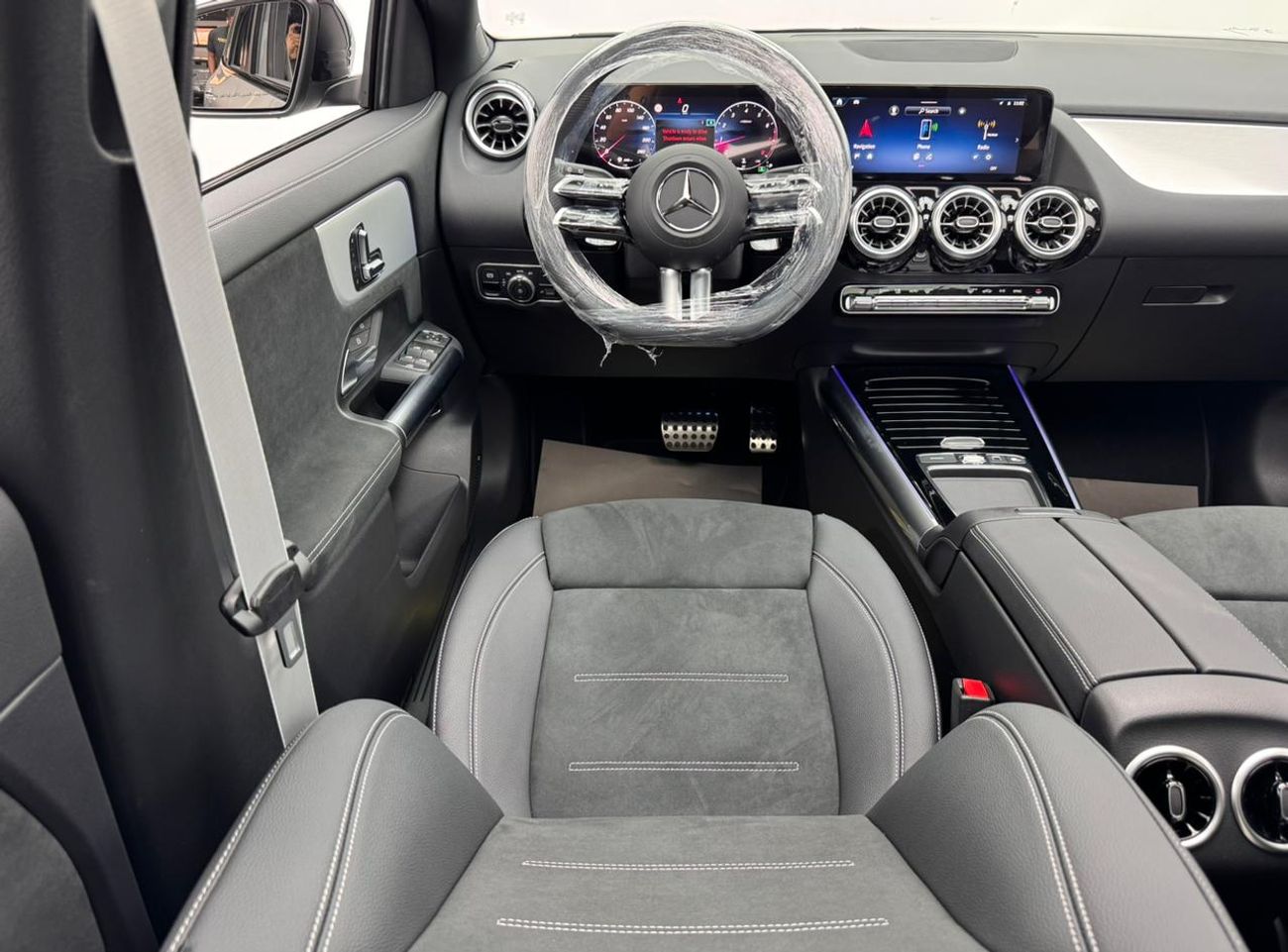 مرسيدس بنز GLA 200 2026 Mercedes-Benz GLA 200 AMG Night Package, 2030 Mercedes Warranty, GCC