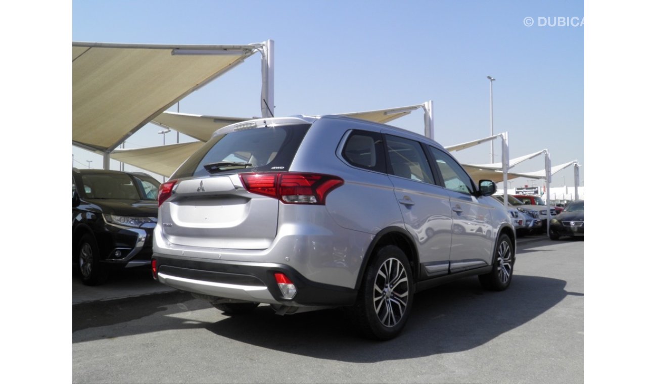 ميتسوبيشي آوتلاندر Mitsubishi outlander 4WD 2016 v4 GCC REF#53 7seats