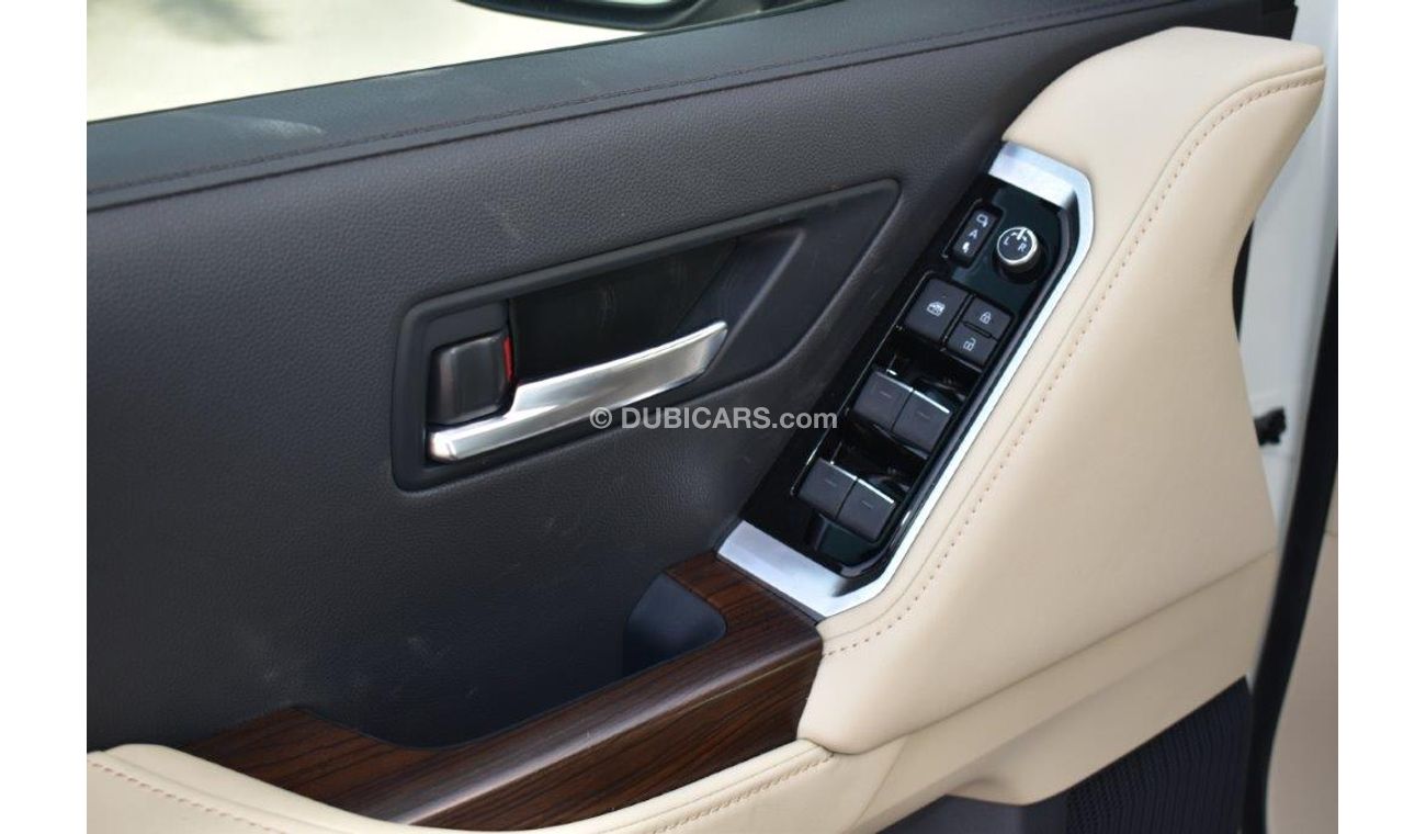 تويوتا لاند كروزر 300 GXR 3.5L