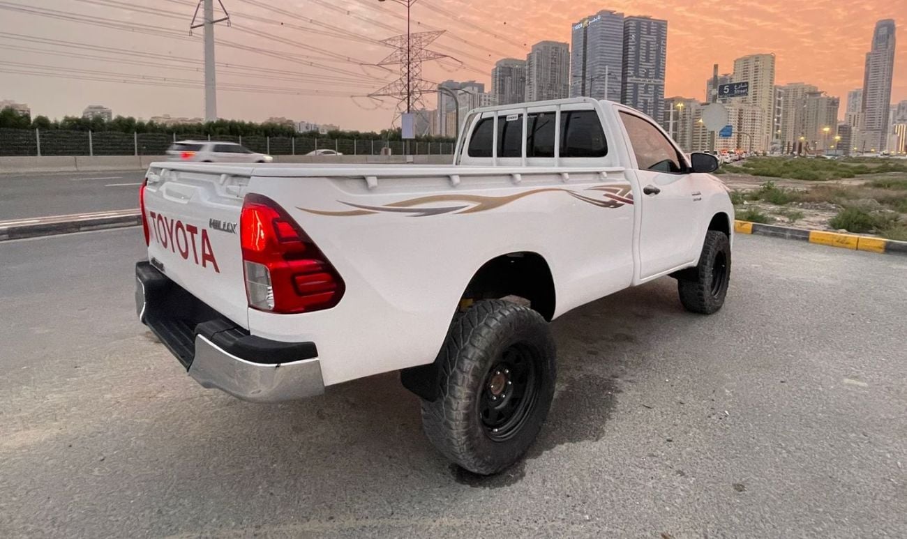 تويوتا هيلوكس DIESEL 2.8 LITER ,RIGHT HAND DRIVE ,MANUAL GEAR ,FOR EXPORT ONLY