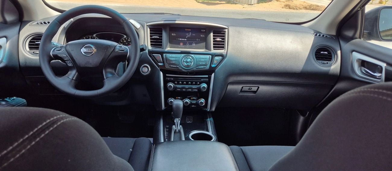 Nissan Pathfinder S