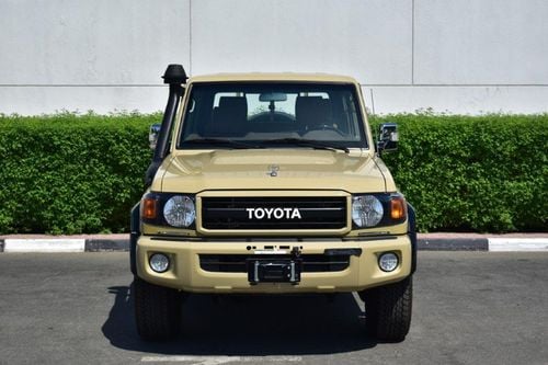 تويوتا لاند كروزر بيك آب Double Cab Lx V6 4.0L 70th Anniversary Edition
