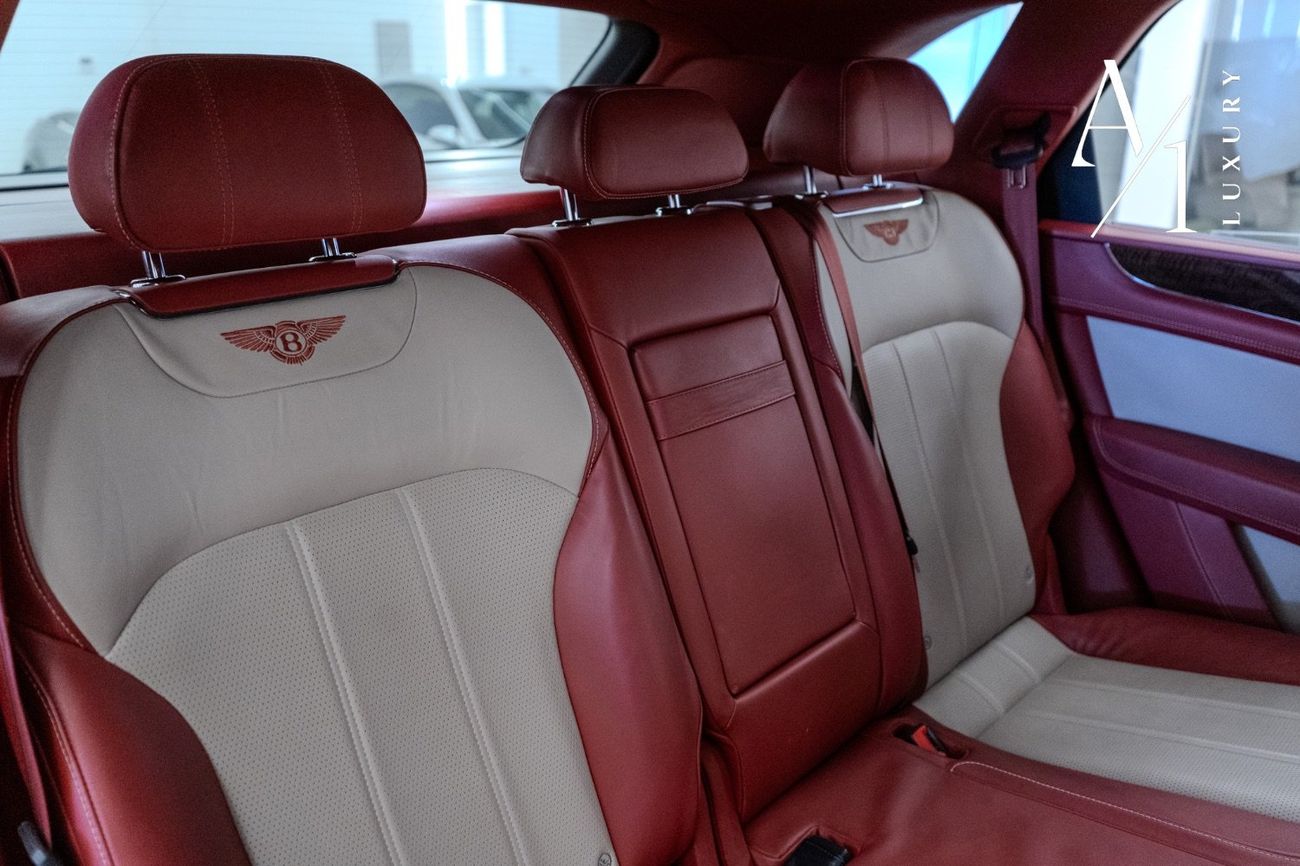 Bentley Bentayga Bentayga 4.0T 2019 Bentley Bentayga, Full Service History, Excellent Condition, GCC Spec