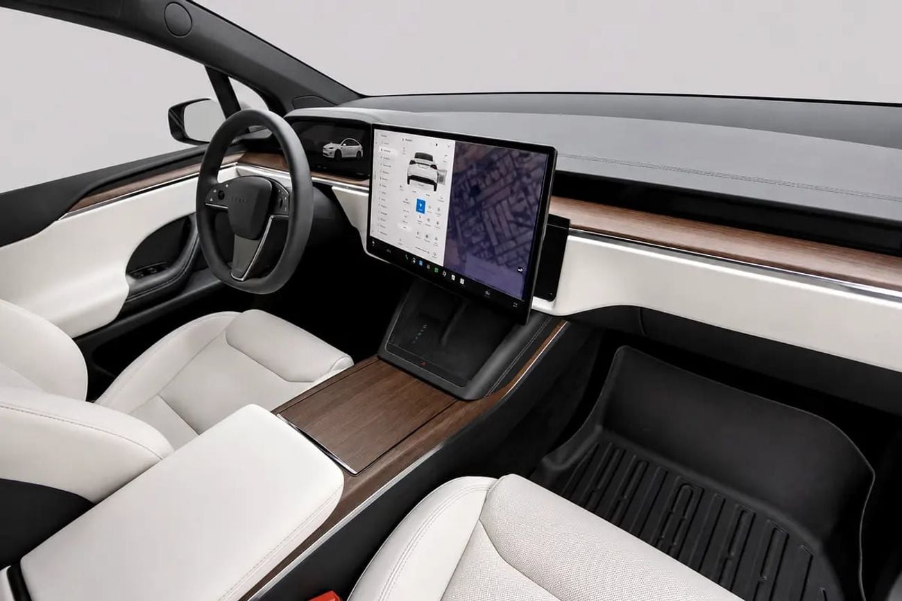 Tesla Model X LONG RANGE - GCC Specs - Pristine Condition
