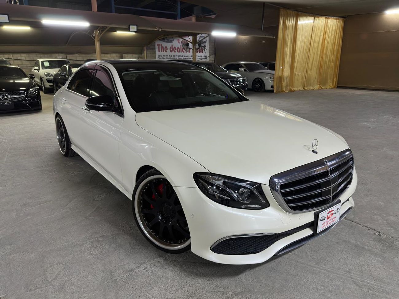 Mercedes-Benz E 400 MERCEDES E-CLASS E400 2017 3.5L | BURMESTER SOUND SYSTEM | CARBON INTERIOR | DRIVING ASSISTANCE PACK