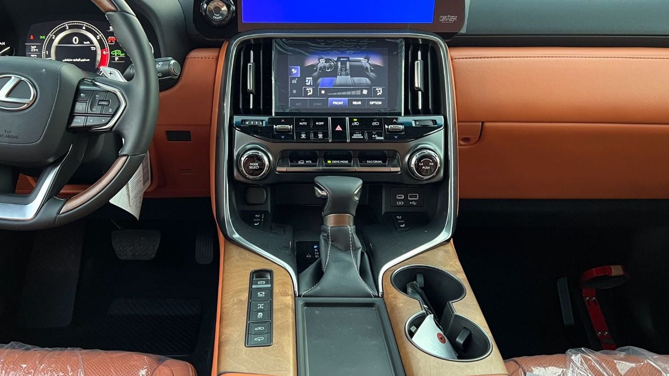 Lexus LX 600 VIP 3.5L LEXUS LX 600h VIP BRAND NEW 3.5L TWIN TURBO