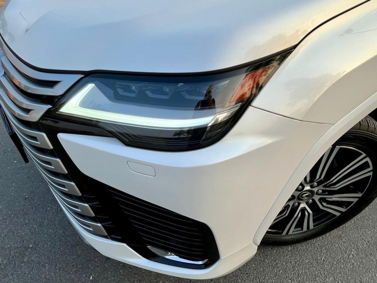 لكزس LX 600 Signature 3.5L ( CYL)