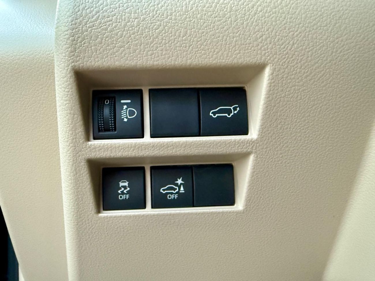 Toyota Land Cruiser GXR 4.0L