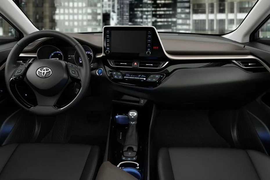 Toyota C-HR interior - Cockpit
