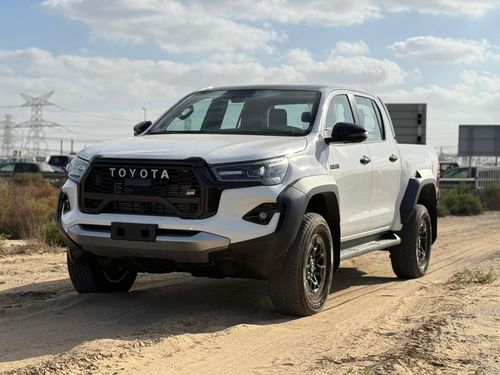 تويوتا هيلوكس GR Sport 2.8L