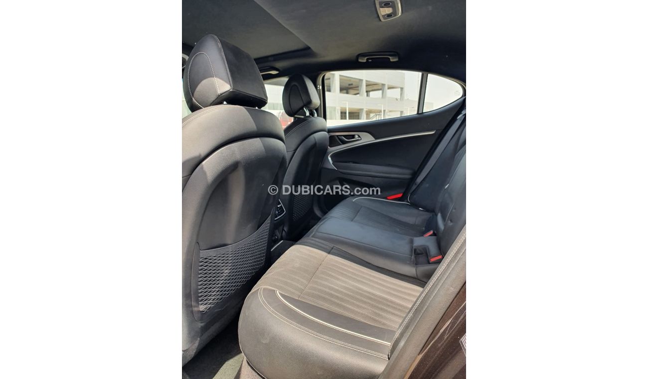 هيونداي جينيسس وارد كوريا