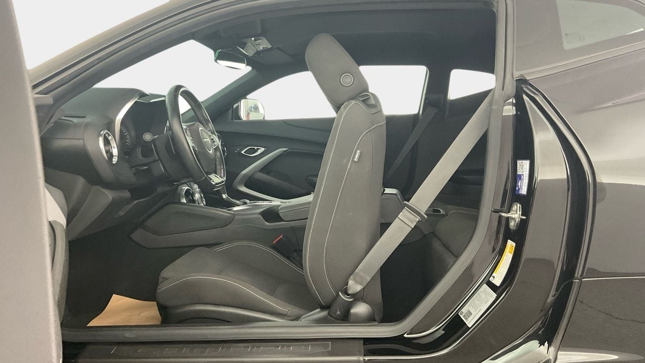 Chevrolet Camaro 3.6 LT AUTO CLOTH SEATS BLACK WHEELS | Guaranteed Warranty | 0 Down Payment