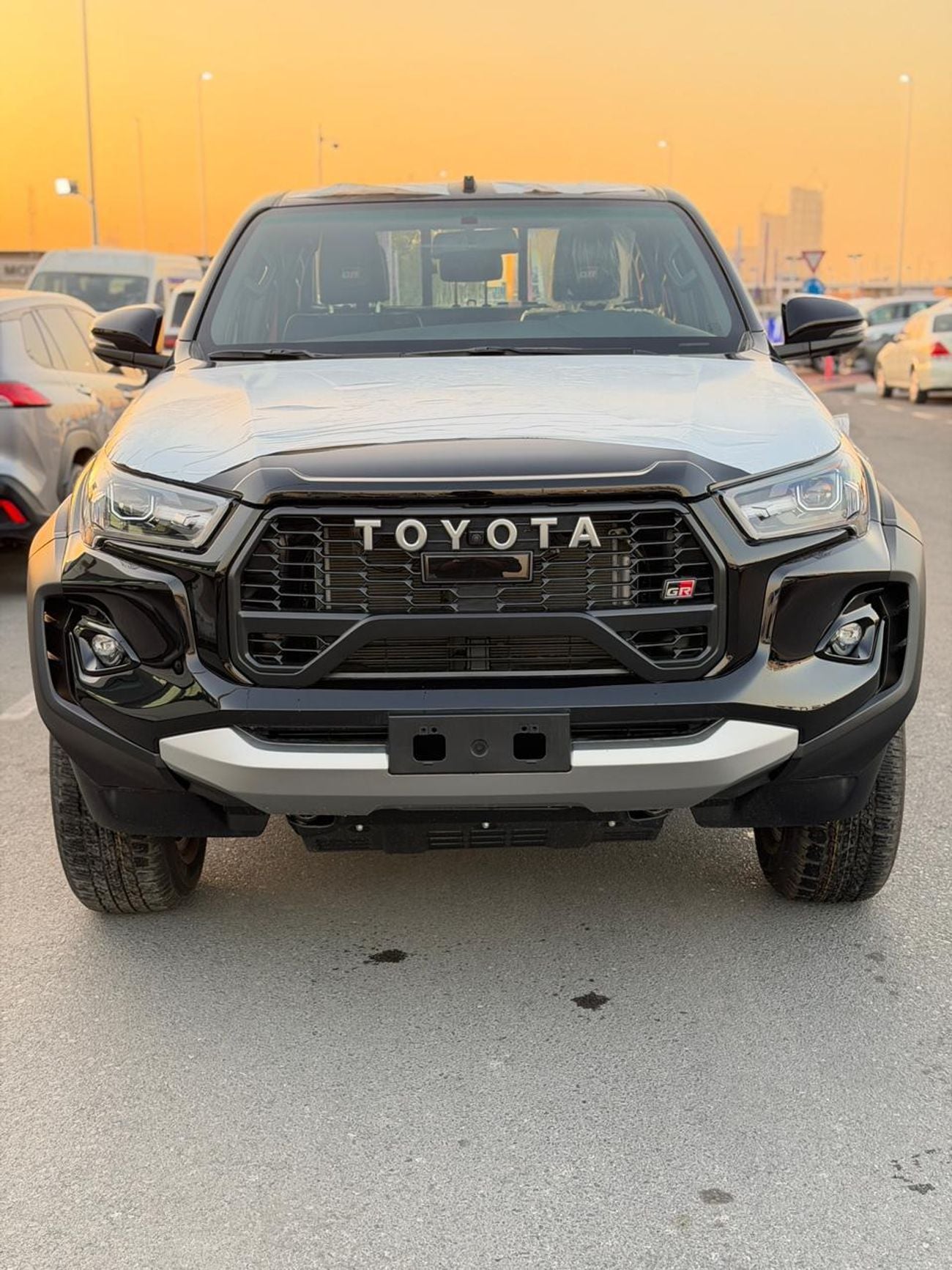 Toyota Hilux DC 4.0L PETROL GR SPORT AUTOMATIC TRANSMISSION ( FOR RE EXPORT ONLY )