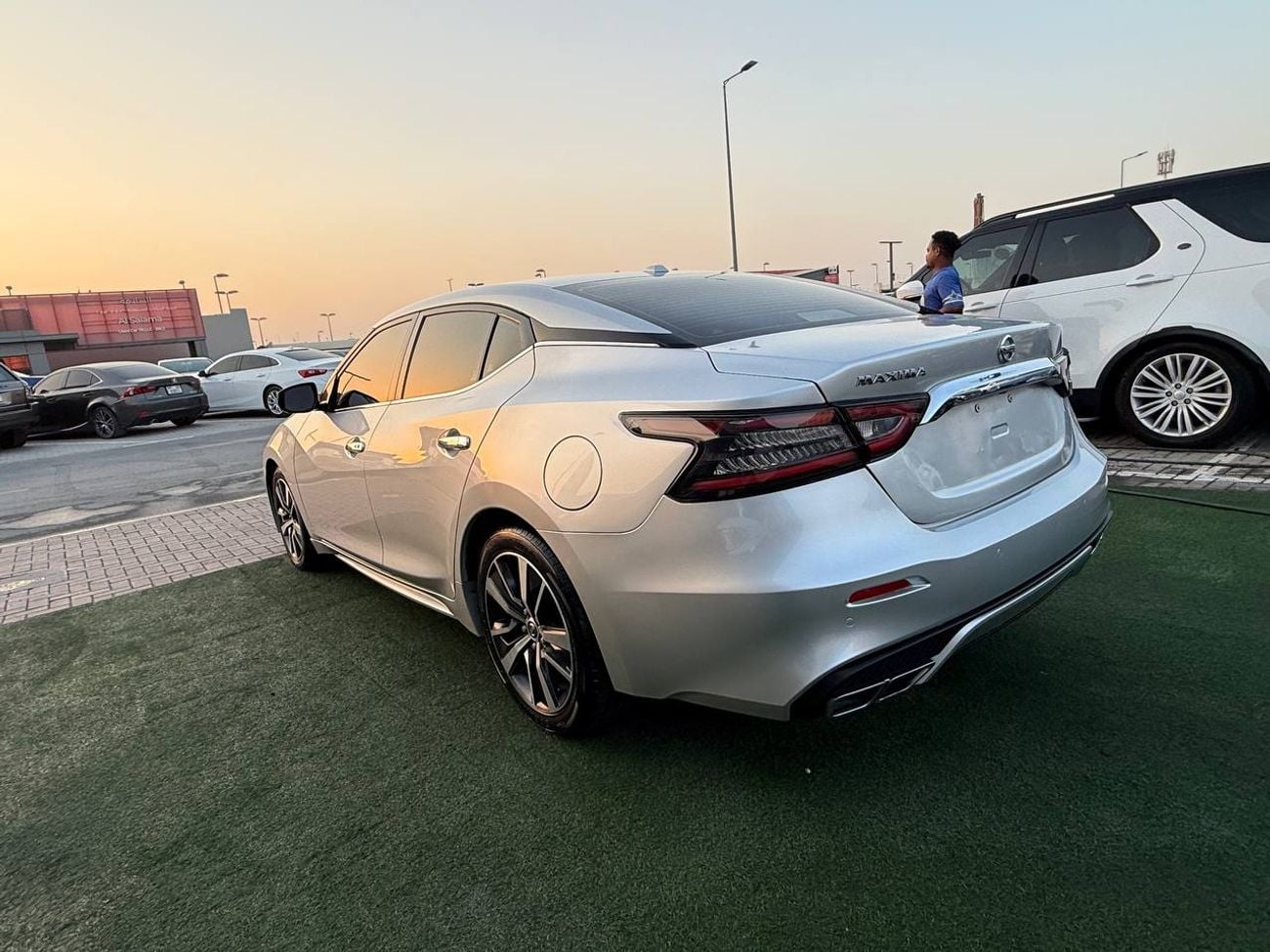 Nissan Maxima PLATINUM first owner, clean use