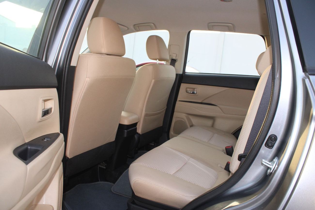 Mitsubishi Outlander Mitsubishi Outlander GCC 2018 in excellent condition without accidents, very clean from inside and o