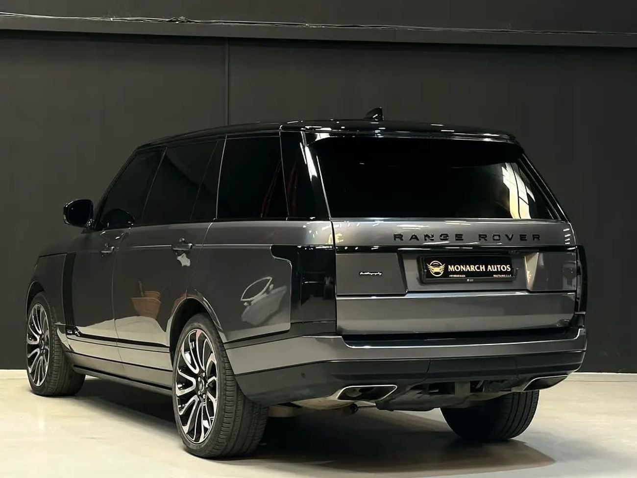 Land Rover Range Rover LWB Autobiography P400 3.0L Autobiography LWB American Specs