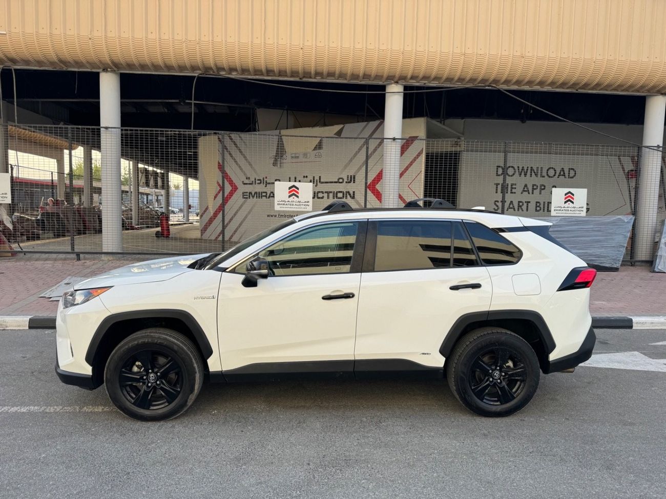 Toyota RAV4 2020 XLE HYBRID ENGINE FULL OPTION USA IMPORTED
