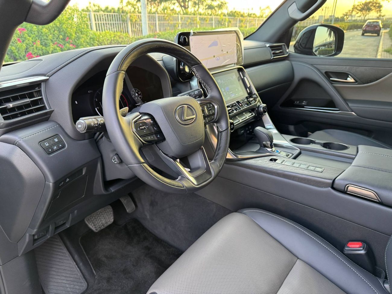 Lexus LX 700h Signature