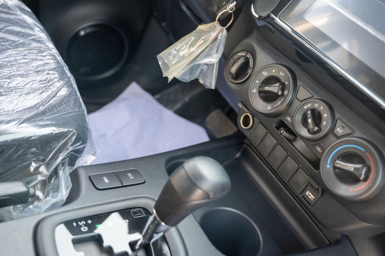 تويوتا هيلوكس 2.7L Medium Grade | Double Cabin | 4x4 | Automatic | Petrol