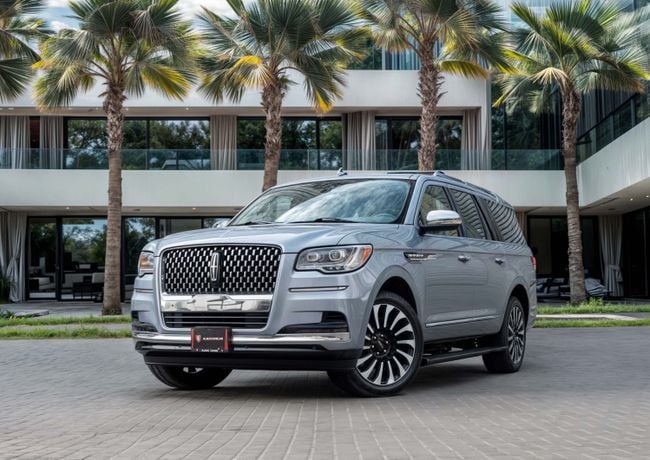 Used 2023 Lincoln Navigator for sale in UAE | Verified Second Hand Lincoln Navigator Price