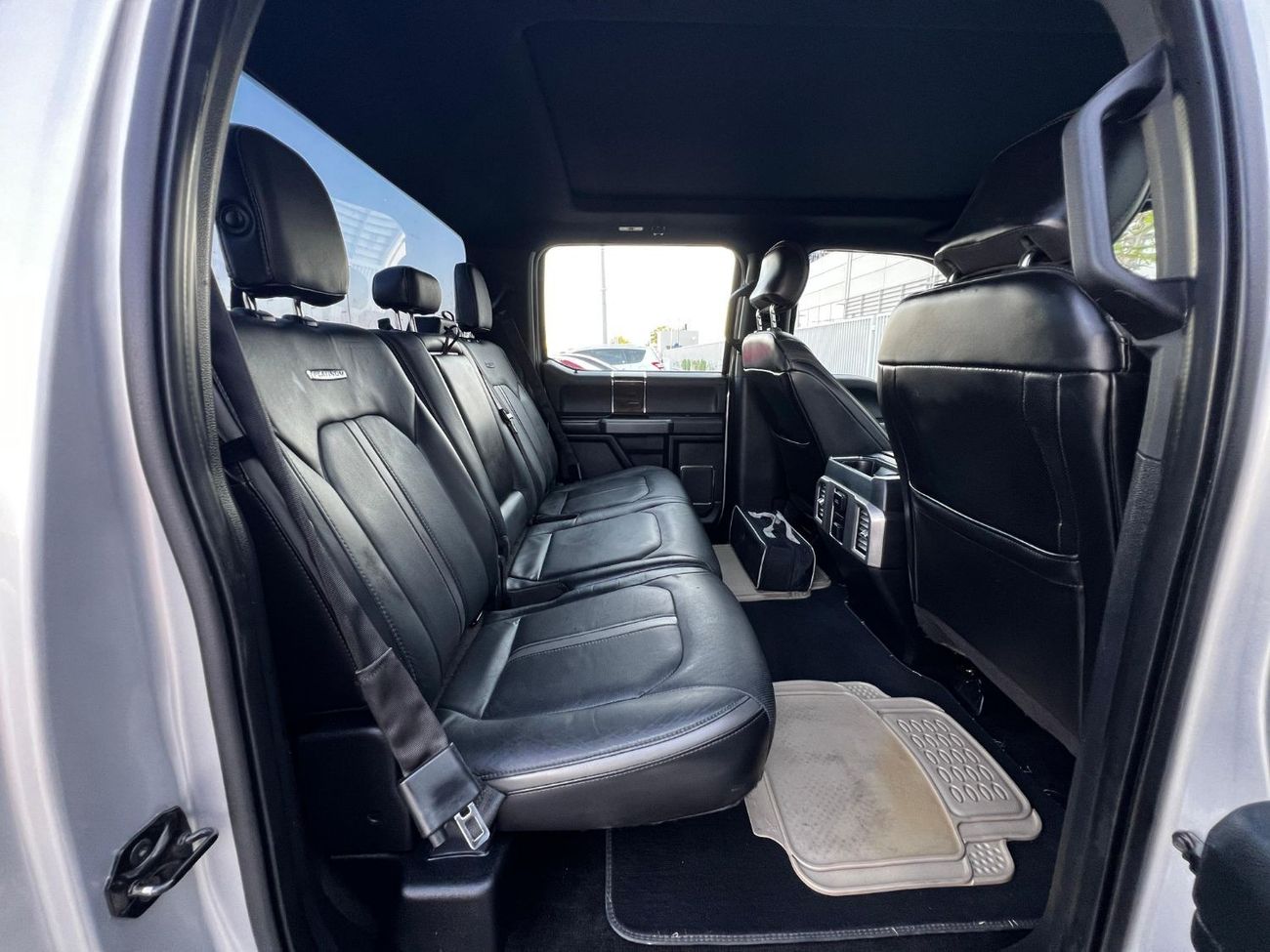 Ford F 150 FORD F-150 PLATINUM 2015 GCC PERFECT CONDITION