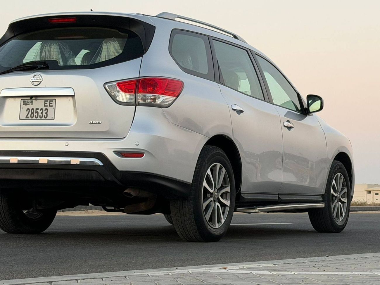 Nissan Pathfinder SV 3.5L (260 HP) 4WD