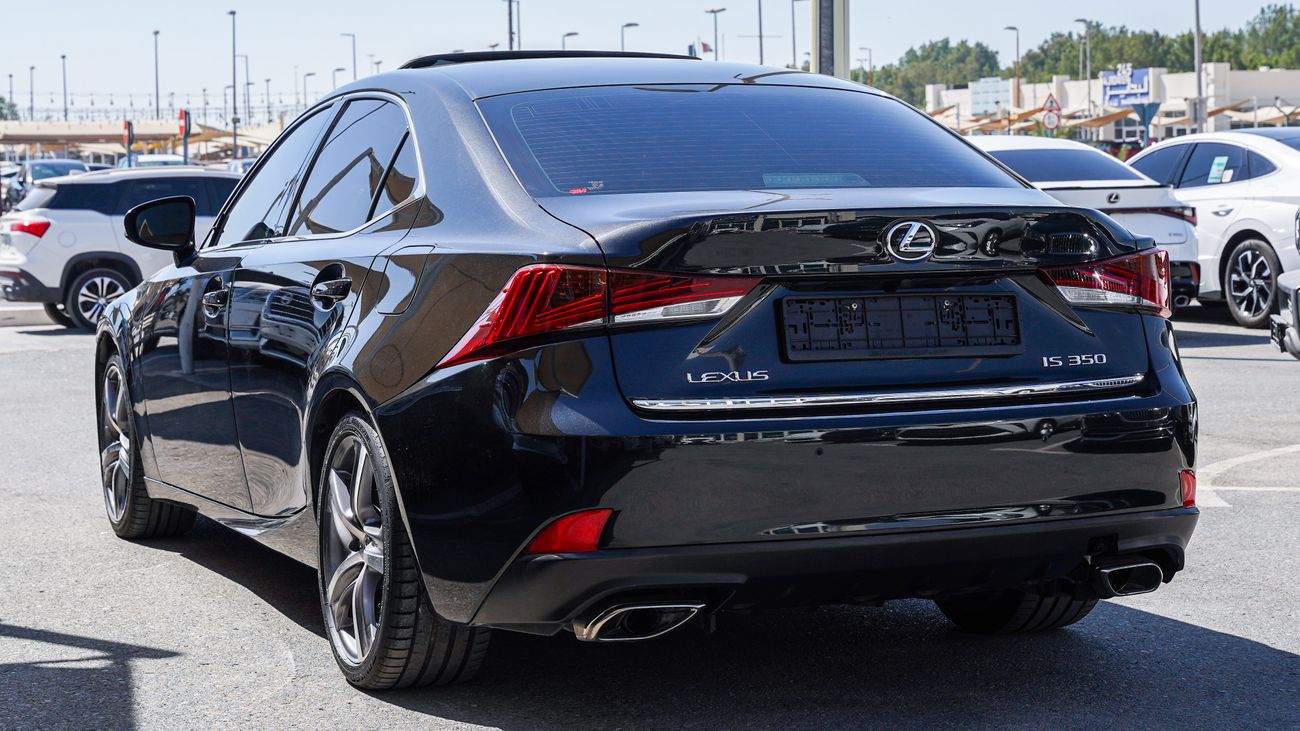 Lexus IS350