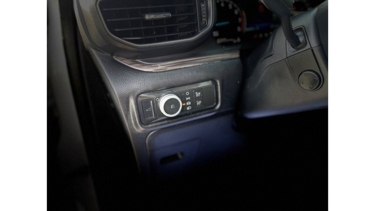 فورد إكسبلورر ليميتيد 310A تقديم تسهيلات بنكية دون الحآجة إلى دفعة آولى إلى زبائننا الكرآم